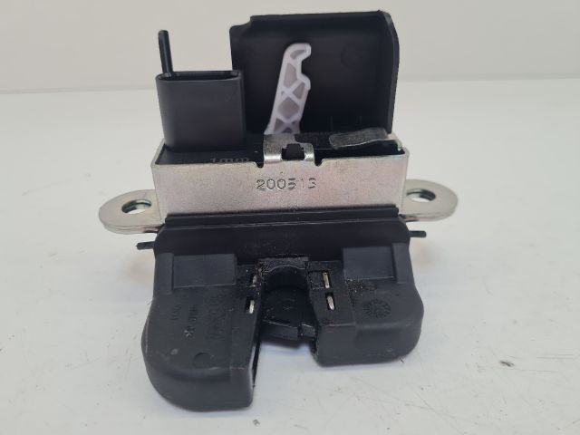 bontott VW GOLF VII Csomagtérajtó Zárszerkezet