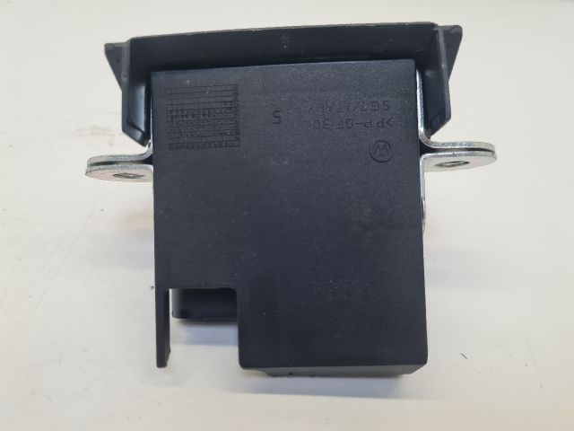 bontott VW GOLF VII Csomagtérajtó Zárszerkezet