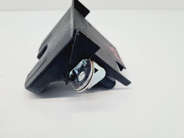 bontott VW GOLF VII Csomagtérajtó Zárszerkezet