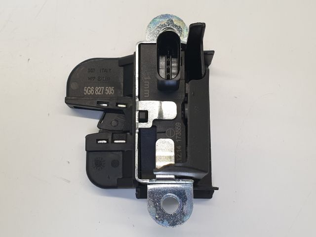 bontott VW GOLF VII Csomagtérajtó Zárszerkezet