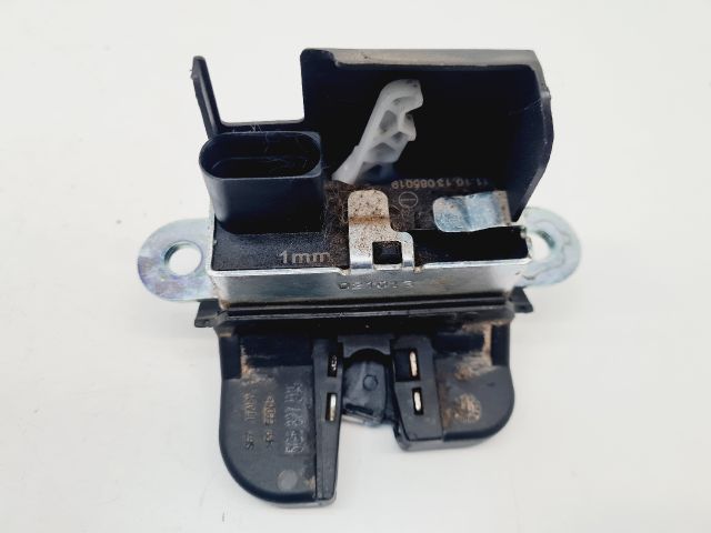 bontott VW GOLF VII Csomagtérajtó Zárszerkezet