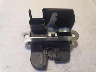 bontott VW GOLF VII Csomagtérajtó Zárszerkezet