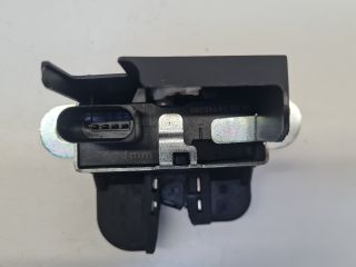 bontott VW GOLF VII Csomagtérajtó Zárszerkezet