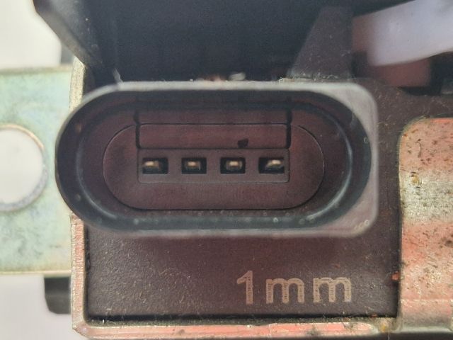 bontott VW GOLF VII Csomagtérajtó Zárszerkezet