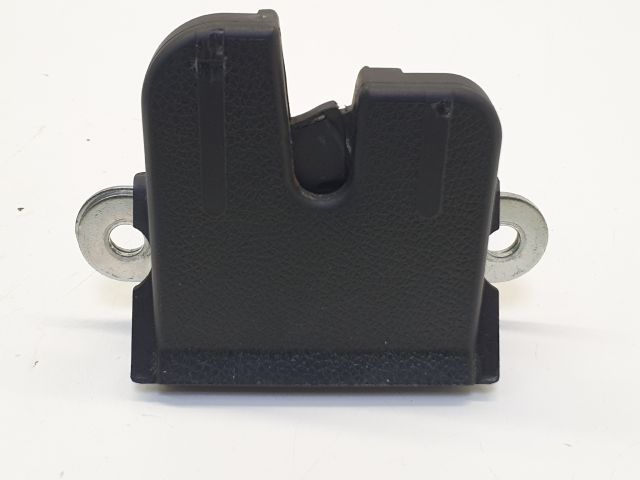 bontott VW GOLF VII Csomagtérajtó Zárszerkezet