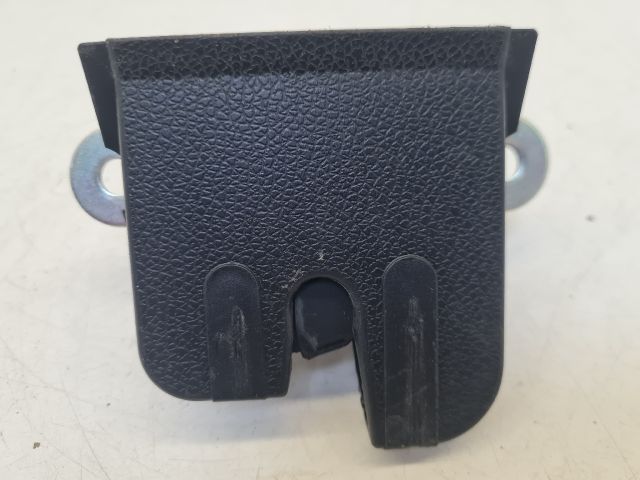 bontott VW GOLF VII Csomagtérajtó Zárszerkezet