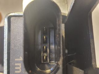 bontott VW GOLF VII Csomagtérajtó Zárszerkezet