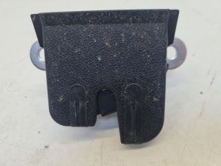 bontott VW GOLF VII Csomagtérajtó Zárszerkezet