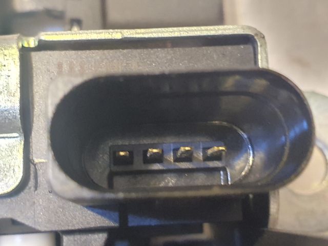 bontott VW GOLF VII Csomagtérajtó Zárszerkezet