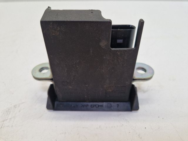 bontott VW GOLF VII Csomagtérajtó Zárszerkezet