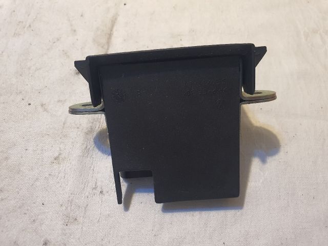 bontott VW GOLF VII Csomagtérajtó Zárszerkezet