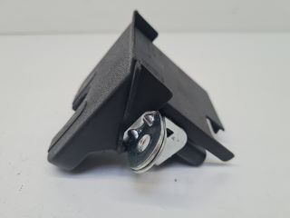 bontott VW GOLF VII Csomagtérajtó Zárszerkezet