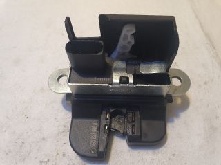 bontott VW GOLF VII Csomagtérajtó Zárszerkezet