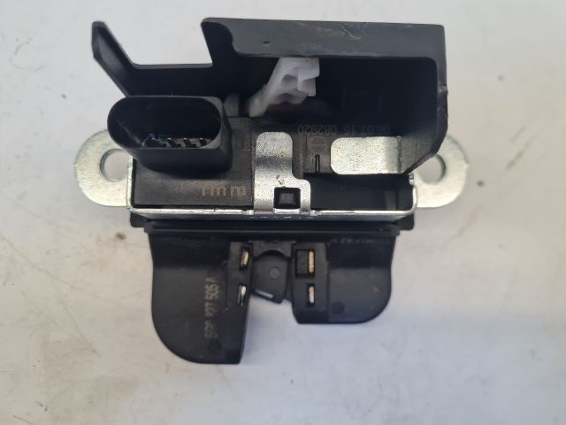 bontott VW GOLF VII Csomagtérajtó Zárszerkezet