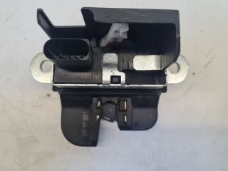 bontott VW GOLF VII Csomagtérajtó Zárszerkezet