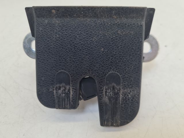 bontott VW GOLF VII Csomagtérajtó Zárszerkezet