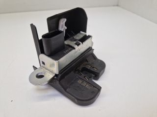 bontott VW GOLF VII Csomagtérajtó Zárszerkezet