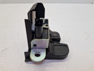 bontott VW GOLF VII Csomagtérajtó Zárszerkezet