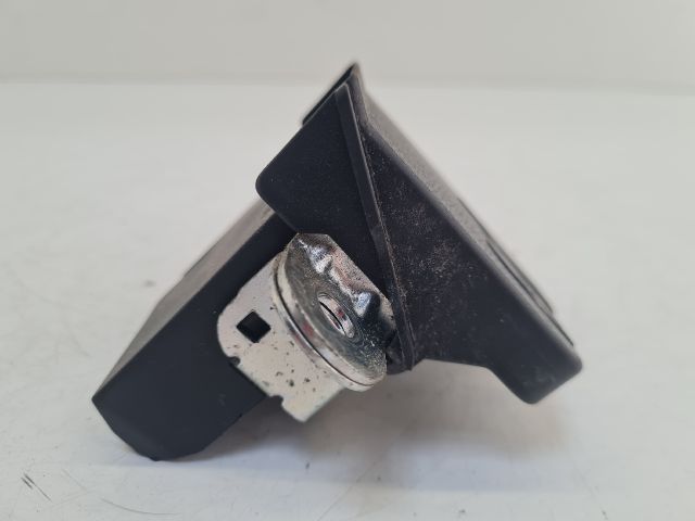 bontott VW GOLF VII Csomagtérajtó Zárszerkezet