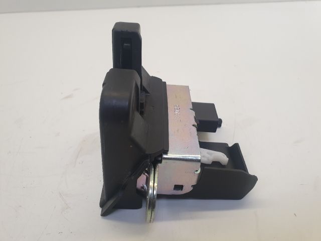 bontott VW GOLF VII Csomagtérajtó Zárszerkezet