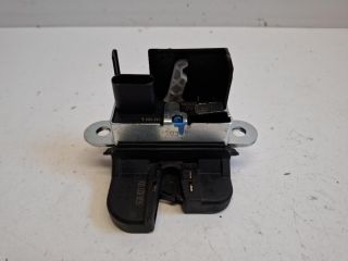 bontott VW GOLF VII Csomagtérajtó Zárszerkezet