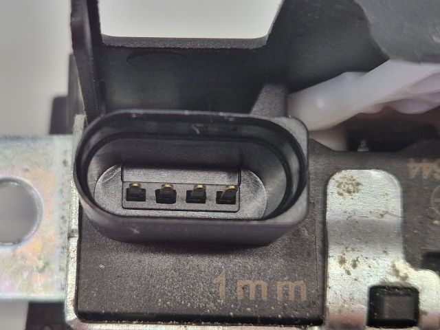 bontott VW GOLF VII Csomagtérajtó Zárszerkezet