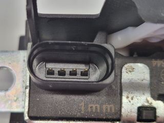 bontott VW GOLF VII Csomagtérajtó Zárszerkezet