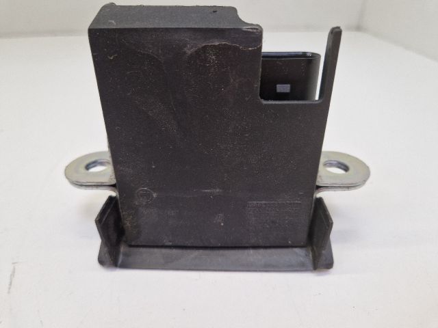 bontott VW GOLF VII Csomagtérajtó Zárszerkezet