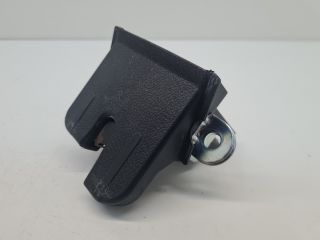 bontott VW GOLF VII Csomagtérajtó Zárszerkezet