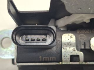 bontott VW GOLF VII Csomagtérajtó Zárszerkezet