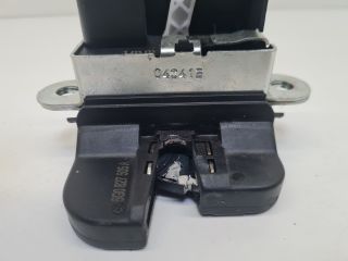 bontott VW GOLF VII Csomagtérajtó Zárszerkezet