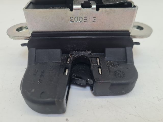 bontott VW GOLF VII Csomagtérajtó Zárszerkezet