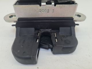 bontott VW GOLF VII Csomagtérajtó Zárszerkezet