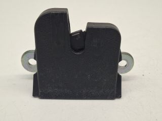 bontott VW GOLF VII Csomagtérajtó Zárszerkezet