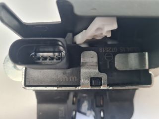 bontott VW GOLF VII Csomagtérajtó Zárszerkezet