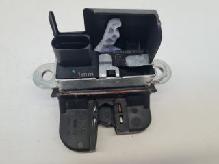 bontott VW GOLF VII Csomagtérajtó Zárszerkezet