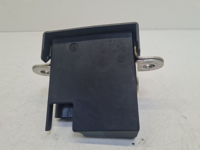 bontott VW GOLF VII Csomagtérajtó Zárszerkezet