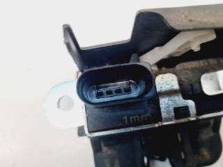 bontott VW GOLF VII Csomagtérajtó Zárszerkezet