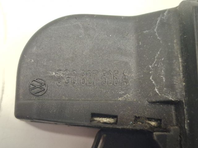 bontott VW GOLF VII Csomagtérajtó Zárszerkezet