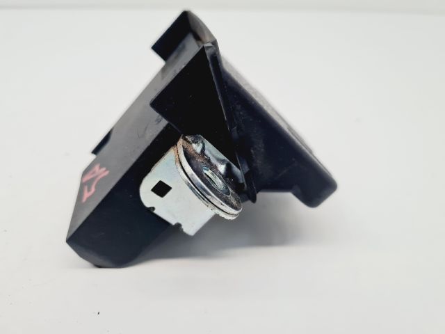 bontott VW GOLF VII Csomagtérajtó Zárszerkezet