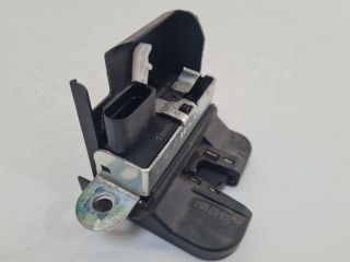 bontott VW GOLF VII Csomagtérajtó Zárszerkezet