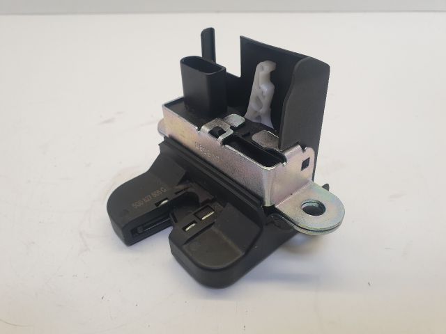 bontott VW GOLF VII Csomagtérajtó Zárszerkezet