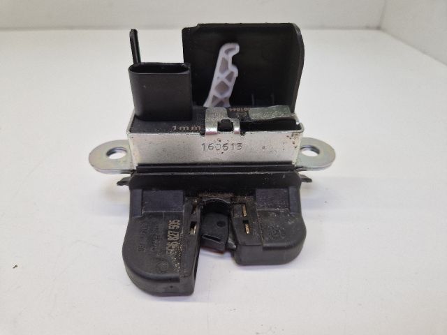 bontott VW GOLF VII Csomagtérajtó Zárszerkezet