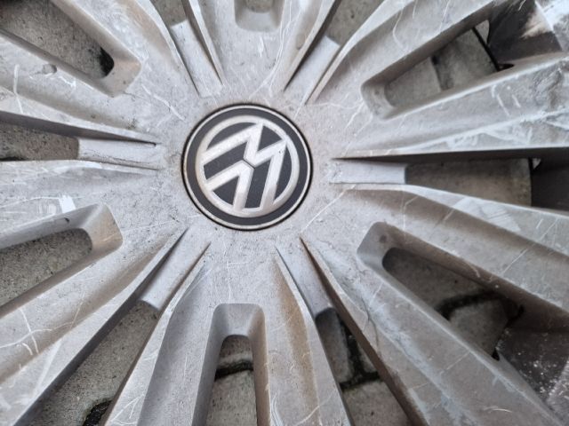 bontott VW GOLF VII Dísztárcsa (1 db)