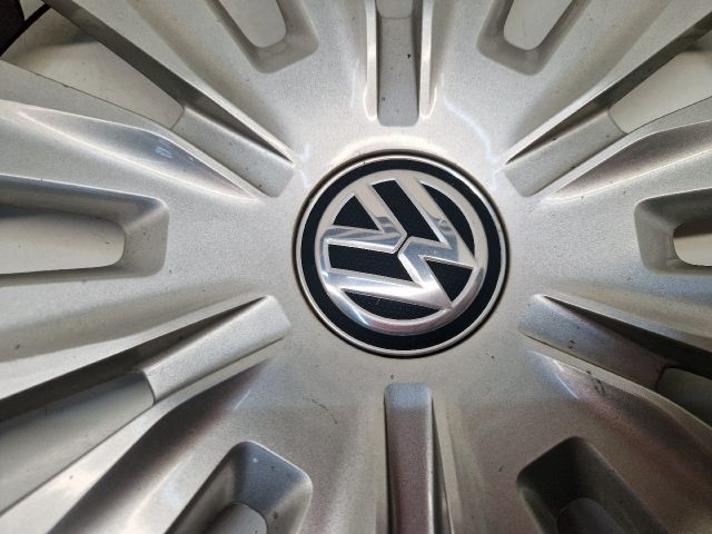 bontott VW GOLF VII Dísztárcsa (1 db)
