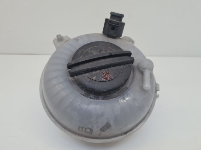 bontott VW GOLF VII Kiegyenlítő Tartály