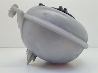 bontott VW GOLF VII Kiegyenlítő Tartály