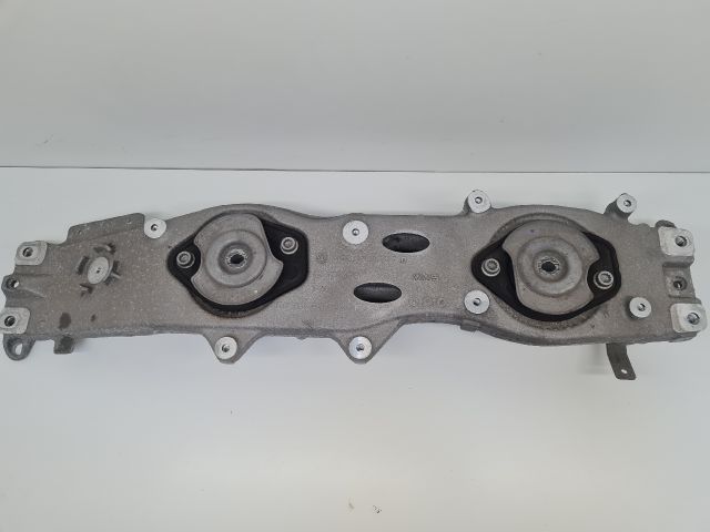 bontott VW GOLF VII Motor Tartó Bak (Fém)