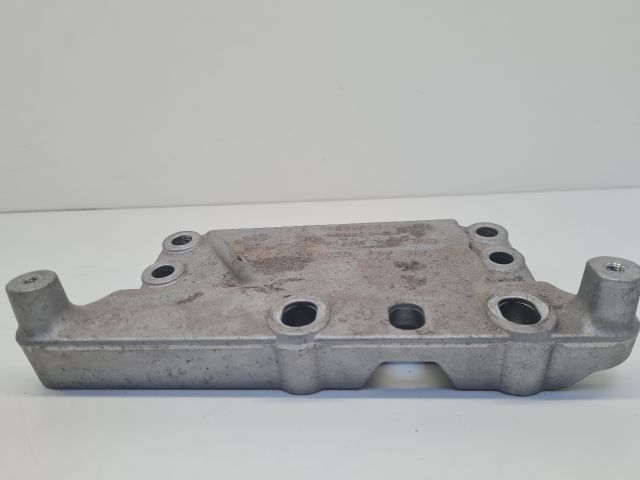 bontott VW GOLF VII Motor Tartó Bak (Fém)