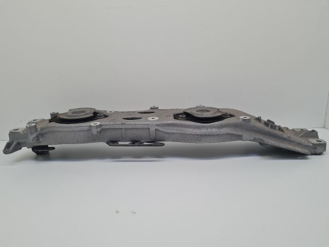 bontott VW GOLF VII Motor Tartó Bak (Fém)